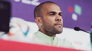 Dani Alves e as acusações de agressão sexual: «Chegas a uma casa de banho e não perguntas quem lá está»