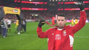 Otamendi homenageado no relvado da Luz pelo título mundial, Enzo Fernández nem vê-lo