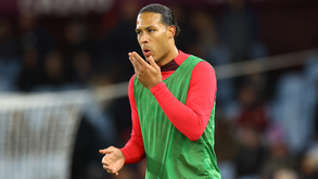 Van Dijk deve desfalcar o Liverpool durante mais de um mês