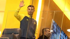 Estreia de Cristiano Ronaldo vai ter de esperar: suspensão só começa a contar quando for inscrito