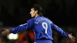 A maldição do '9' no Chelsea: passou por Boulahrouz, Falcão ou Higuaín e teima em continuar