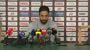 Quaresma faz túnel a Futre e Ukra aparece... todo nu: ilustres do futebol português apresentam Arena Liga Portugal