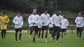 Aula de VAR no final do treino do Varzim