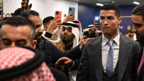 O fundo sem 'fundo' que paga a Ronaldo: dono do Newcastle e poder para investir mais de 2 vezes o PIB português