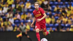 Andreas Schjelderup joga, faz jogar e dá espetáculo: é com isto que o Benfica poderá contar