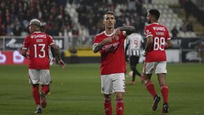 Grimaldo saiu com queixas físicas na segunda parte do Varzim-Benfica