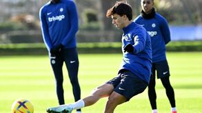 João Félix já realizou o primeiro treino com os novos companheiros no Chelsea: veja as imagens