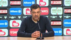 Sérgio Conceição explica troca de Veron por Toni Martínez