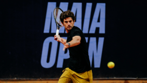 Challenger Oeiras 2: Pedro Sousa eliminado nos quartos de final 