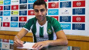 Internacional português André Santos oficializado no V. Setúbal