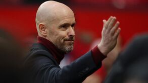 Manchester United arruma o balneário: sete jogadores na porta da saída