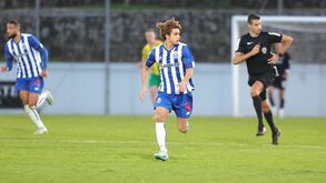FC Porto B empata com o Tondela em jogo marcado pela estreia histórica de jovem portista de 15 anos