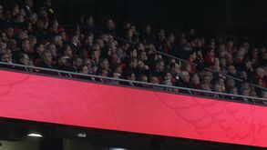 Rui Costa e Frederico Varandas lado a lado na Luz com Roberto Martínez por perto