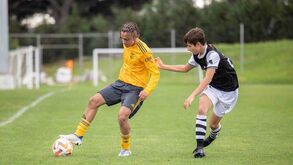 Benfica vence Caldas e termina no trono