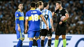 Boca e Racing vão no mesmo voo para Abu Dhabi: Federação 'divide' avião para evitar confusão