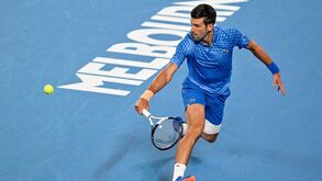 Djokovic vence Couacaud e segue para a terceira ronda no Open da Austrália