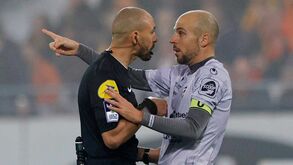 Federação francesa vai pedir autorização ao IFAB para colocar microfones nos árbitros