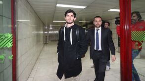 Gonçalo Guedes regressa ao Benfica com alegria 