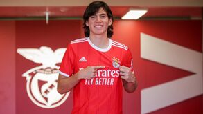 Benfica vai aos Estados Unidos e 'pesca' avançado de 18 anos: «Estar aqui é um sonho»
