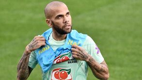 'Sport' revela depoimento da mulher que acusa Dani Alves de a ter violado