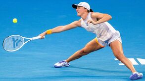 Iga Swiatek apura-se para oitavos de final do Open da Austrália ao derrotar Cristina Bucsa