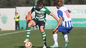 Sporting-FC Porto começa com dois cartões... brancos