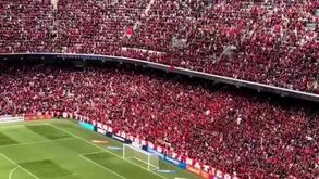 Jogo do Athletico Paranaense teve apenas mulheres e crianças nas bancadas: ambiente foi impressionante