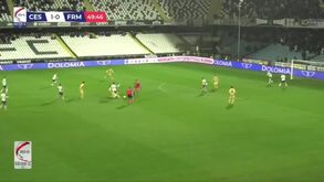 Vinte de segundos de aselhice pura em Itália: é possível fazer-se pior?