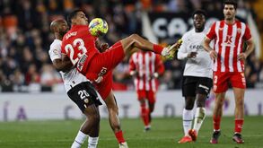 Valencia e Almería empatam em jogo com dois portugueses em campo