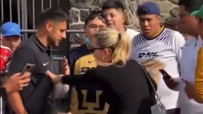 Namorada de Salvio irritada com adeptos por estarem a pedir... fotos com o ex-Benfica: «Deixem-no!»