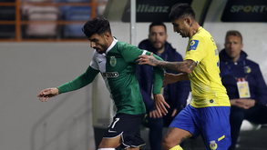 Manos Esgaio em duelo