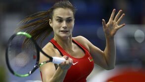 Aryna Sabalenka garante meias-finais do Open da Austrália ao vencer Donna Vekic