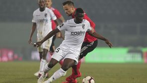 Wakaso é alvo do Leixões para o miolo