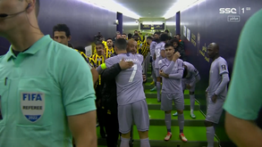 O abraço entre Nuno Espírito Santo e Cristiano Ronaldo antes do Al Ittihad-Al Nassr