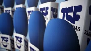 Trabalhadores da rádio TSF exigem aumento salarial e admitem fazer greve