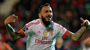 Jogadores do Marítimo dizem à SIC que Benfica lhes ofereceu 40 mil euros para perderem