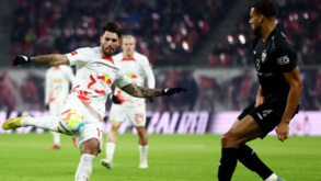 Bis de Szoboszlai coloca RB Leipzig a um ponto do líder Bayern Munique