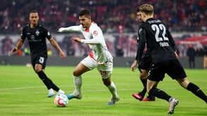 André Silva voltou a ser titular e fez a assistência para o segundo golo de Szoboszlai, que bisou e foi a grande figura da partida