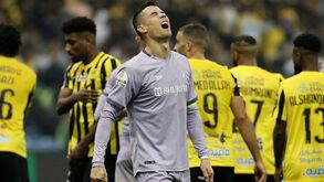 Cristiano Ronaldo apresenta queixas num tornozelo