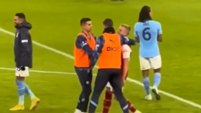 Zinchenko voltou ao Etihad e acabou 'massacrado' por Cancelo, Rúben Dias e companhia