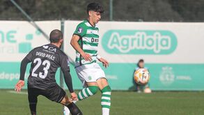 Rodrigo Ribeiro segura pódio do Sporting B
