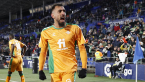 Betis arranca triunfo de penálti e continua no trio de quartos classificados