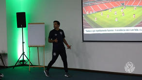 A palestra incrível de Abel Ferreira antes da vitória na Supercopa: «Nunca se olha para cima nem para baixo»