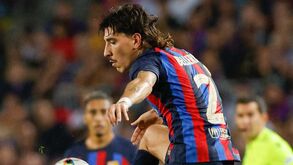 Negociações por Bellerín travadas