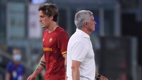 Mourinho e Tiago Pinto fecham a porta a Zaniolo: «A família é para os que querem cá estar»