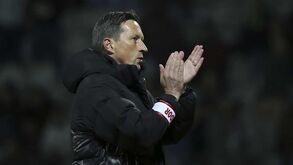 Alterações no meio-campo e no ataque: o onze provável do Benfica para o jogo com o Arouca