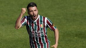 Sérgio Conceição assina por época e meia pelo Portimonense