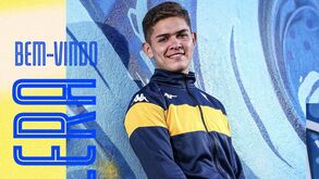 Brandon Aguilera chega ao Estoril cedido pelo Nottingham Forest