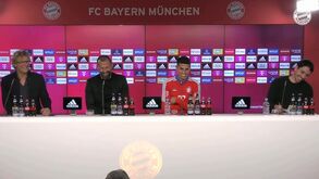 Diretor desportivo do Bayern elogiou tanto Cancelo que até teve pena do tradutor (e acabaram todos às gargalhadas)
