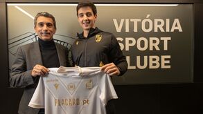 Manu Silva assina pelo V. Guimarães até 2027